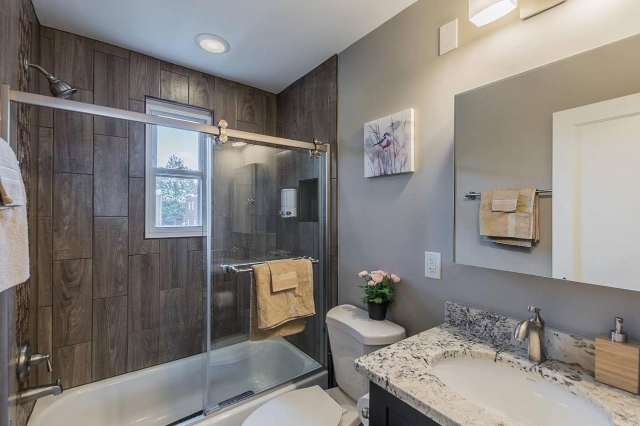 Beautiful 3Br 2Ba House With Cozy Backyard By Cozysuites Alexandria Eksteriør billede